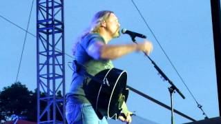 Trace Adkins - Every Light In The House Is On in Burlington IA 6-14-11