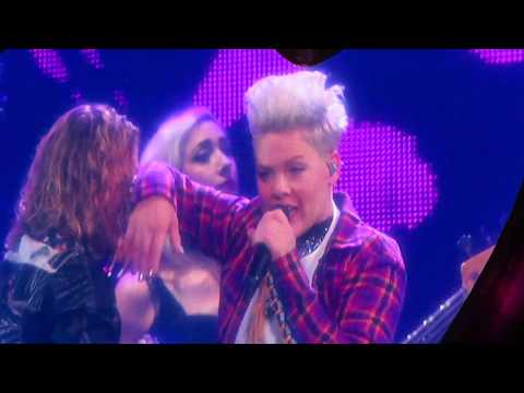 Funhouse / Just a Girl — P!nk — 3/8/19 — Tele2 Arena — Stockholm, Sweden