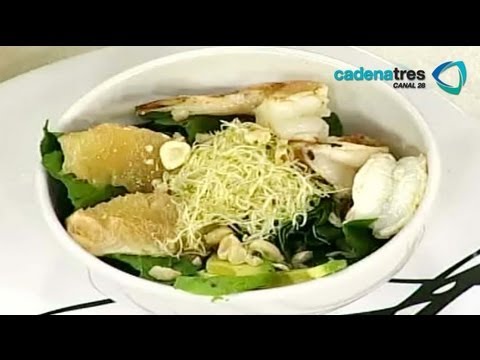 Receta de ensalada de aguacate con vinagreta de toronja. Recetas de comidas fáciles y rápidas