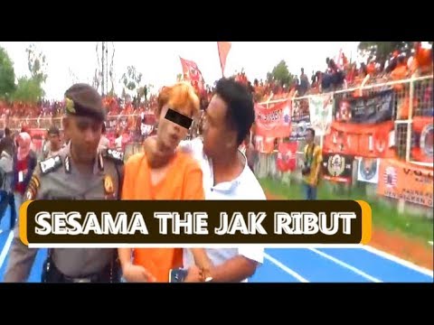 Laga Amal Persija Vs Lampung All Star || Suporter Persija Adu Pukul dengan Suporter Sendiri