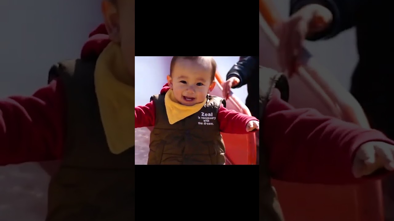 【悲劇】初めて滑り台滑れた！そして、見事にこける #Shorts