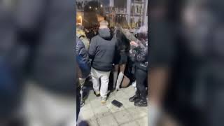 avellino-violenta-il-video-della-furiosa-rissa-tra-ragazzine-in-via-de-concilii
