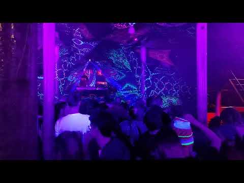 MS Stubnitz - Master of Puppets - Hi Tech Hamburg