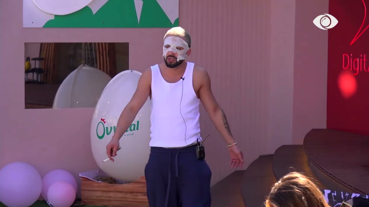 “Ke ardhur të degjenerosh femrat?”/ Gjesti debaton me Amberin