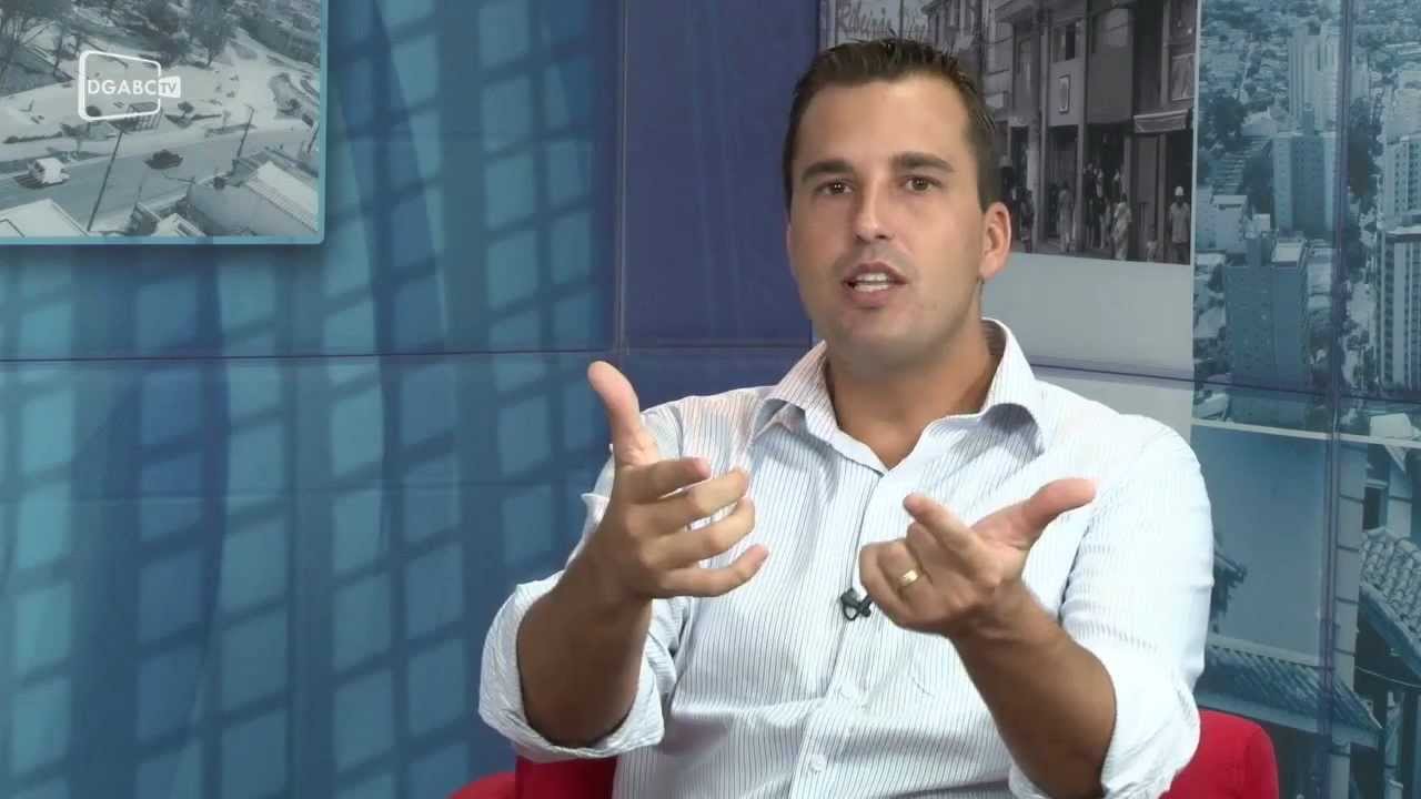 Prefeito de Diadema é entrevistado no programa Opinião; assista ao vídeo