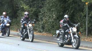 preview picture of video 'CHICKEN RUN 2011 ARRIVING AT STOURPORT'
