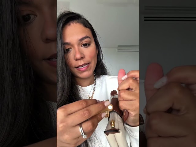 Vídeo relacionado con GADITIEK Correa para Bolso Longchamp Mujer, Ajustable Correa Bolso Bandolera, Correas de Transporte de Cuero Amarillo-Marrón para Correas de Bolsas Longchamp Mini (Anchura de la bandolera 0,9 cm)