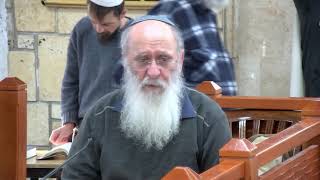 הָא לַחְמָא עַנְיָא