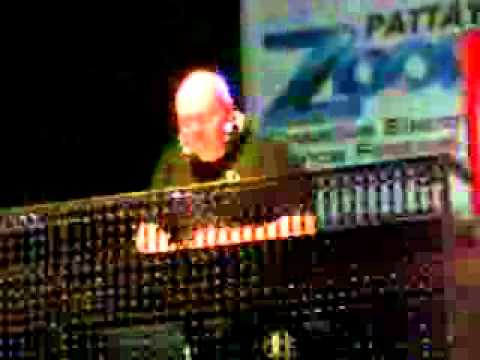 Club Insomnia's Large Dj @ Zoom Out Festival Pattaya.MP4