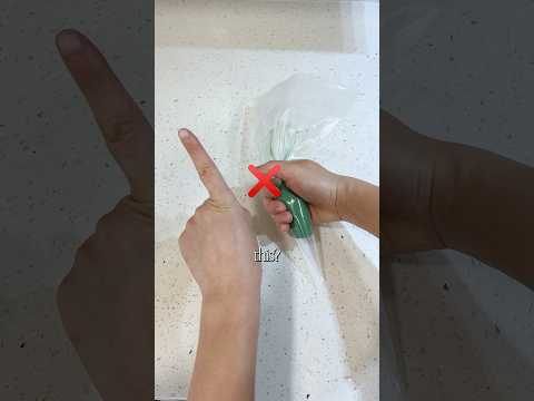 STOP Filling Your Piping Bags Like This. DO THIS INSTEAD ⬅️