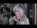10 American Movie With A Woman In Fur Coat
