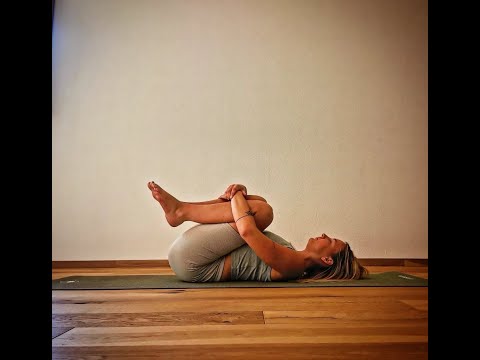 Die Psyche stabilisieren: Yogatherapie bei Burnout-Symptomen