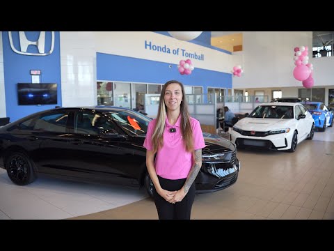 Service Advisor Brittany Sims