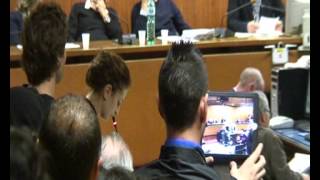preview picture of video 'Carrara Consiglio Comunale 28 11 14 Comunicato Assemblea Permanente'