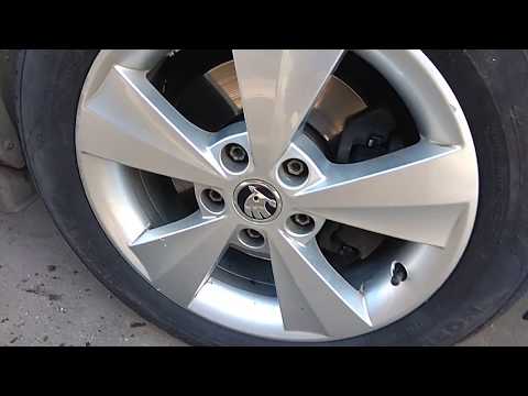 Шкода Октавия А7! Замена резины! Обнаружил неисправности!