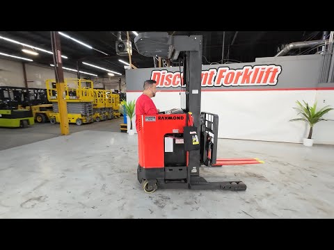 RAYMOND EAS R30TT 3,000lb Electric #8289   Reach Truck for Sale