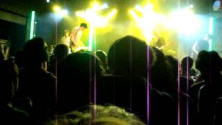 The Raveonettes Let me on out live - Barcelona 03/06/2011