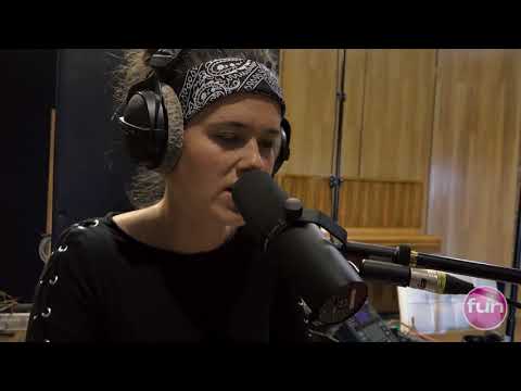 Karmen - Perfect (live@Funradio)