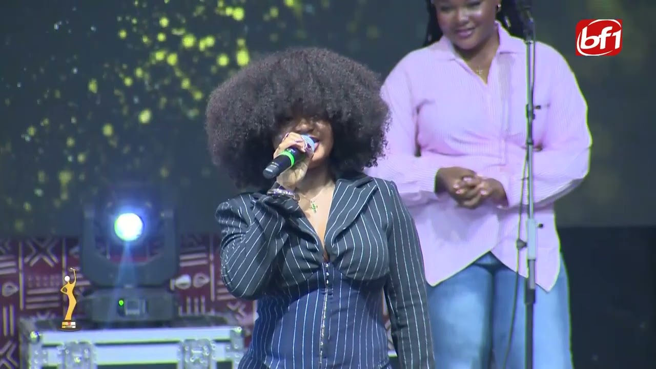 BF1 Women's Clips Awards : Prestation live de Audray