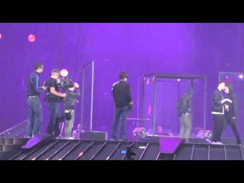 ESCKAZ live in Dusseldorf Sweden glass problems