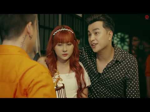Thể hiện bởi Đường Hưng