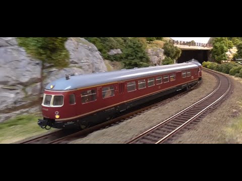 Kato ETA 176 digitalisieren, ESU Decoder und LED Strip einbauen