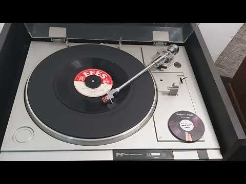 Çekiç Ali - Sarı Yazma Yakışmaz mı Güzele