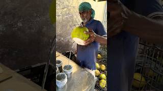 Download lagu Hanya 1 Dolar AS untuk Air Kelapa Segar - Keterampilan Memotong Buah - Makanan Jalanan Malaysia mp3