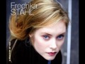 Fredrika Stahl - A little kiss.avi 