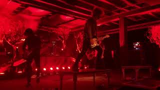 “Looks Red, Tastes Blue” Mayday Parade (live)