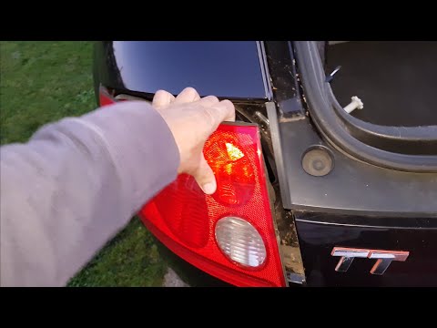 How to change brake light on Audi mk1 TT