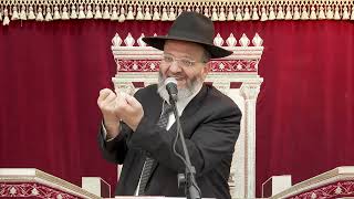 אל תשאר באותו מקום | שיחת השבוע | הרב מיכאל מזוז (הרב דניאל זר) - התמונה מוצגת ישירות מתוך אתר האינטרנט יוטיוב. זכויות היוצרים בתמונה שייכות ליוצרה. קישור קרדיט למקור התוכן נמצא בתוך דף הסרטון