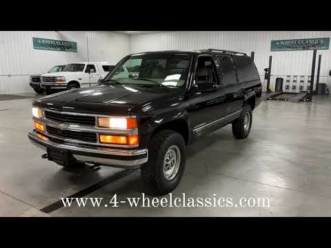 1999 Chevrolet Suburban (CC-1729194) for sale in Holland , Michigan
