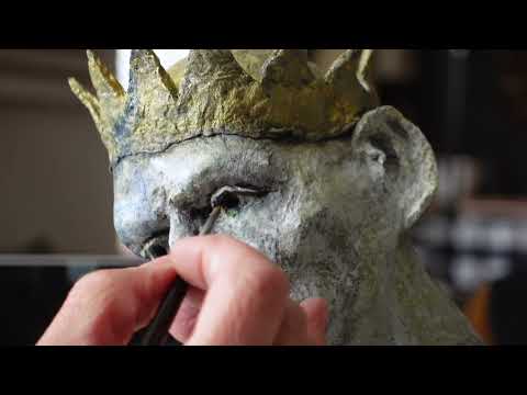 Kleiner, ganz kleiner Einblick in meine Arbeit. #newpapercraft #pappemaché #paintingart