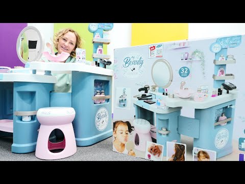 Nicole packt ihren neuen Schönheitssalon aus. Spielzeug Video für Kinder