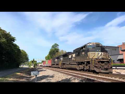 NS SD70ACe 1016 Leads Manifest 16T-25 on 8/26/23