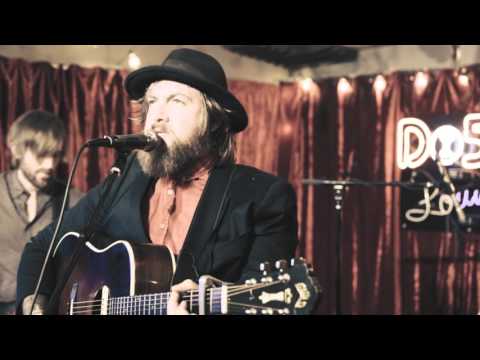 Bee Caves - "Running Home To You" | A Do512 Lounge Session