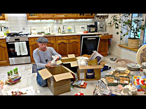 Unboxing... Decorating the best Christmas tree of 2026