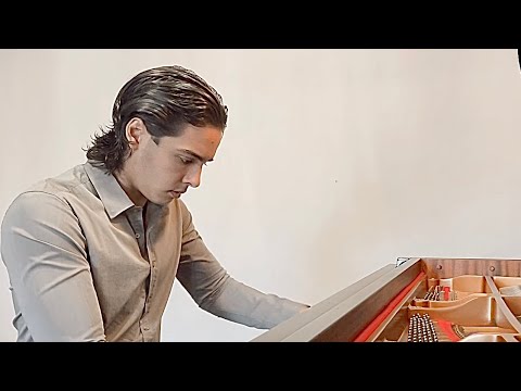 ANTÓN CORTÉS  2026 / Luzía 