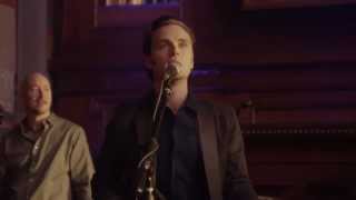 Jonathan Jackson Performs 'One Light Shining' on 'Nashville'