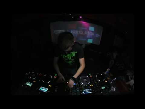 Showtek ft. MC DV8 vs. Zatox ft. Katt Niall - Electronic Be As One (Pätrix Mashup)