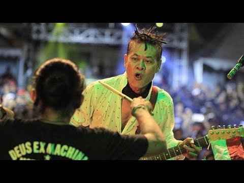 tony q rastafara ojo tolahtoleh ft ipang live launching