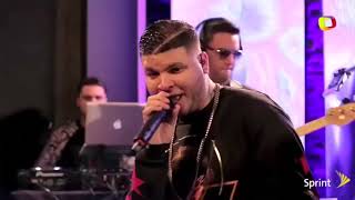 Cositas Que Haciamos Live - Farruko