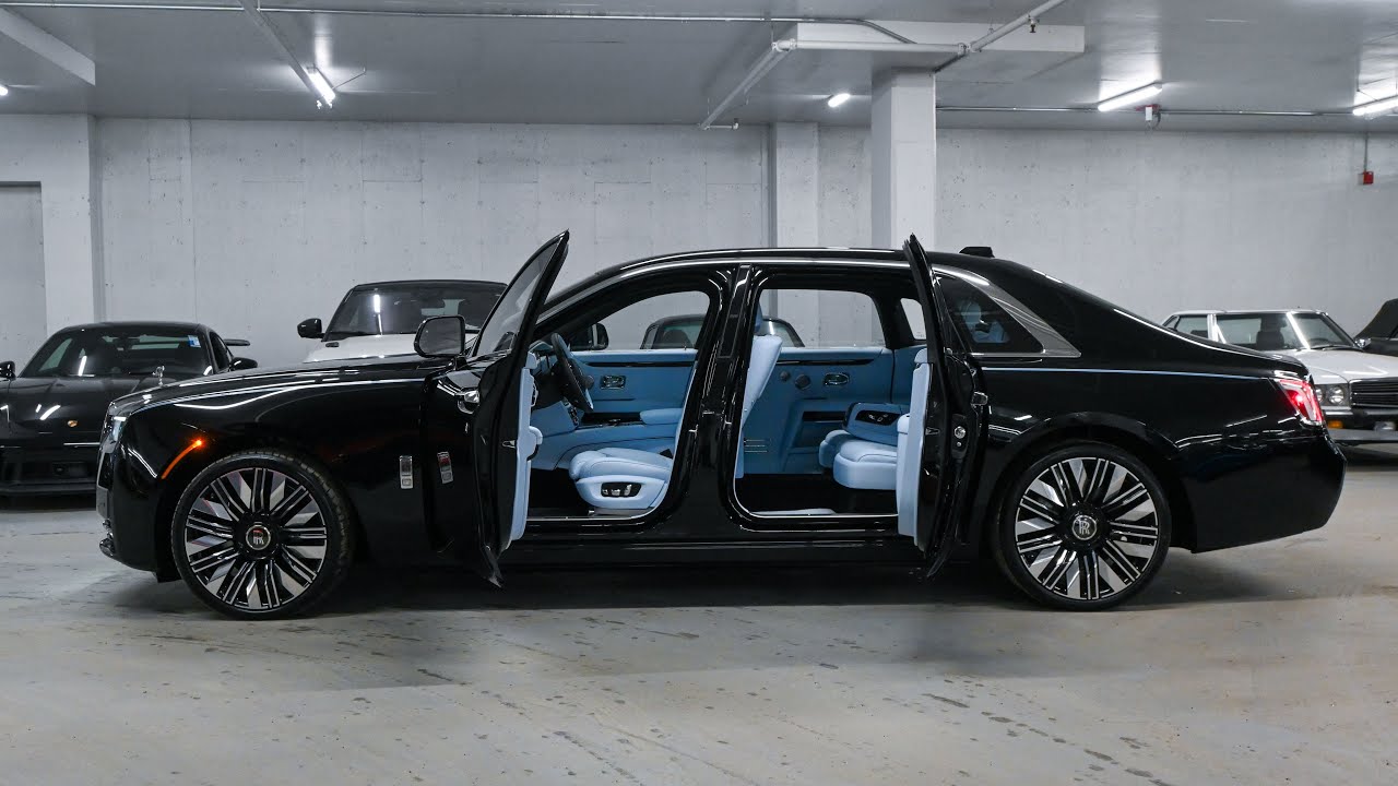 Extended 2026 Rolls-Royce Ghost - Walk-around in 4k