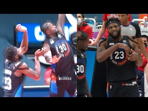 Mitchell Robinson has suffered a fractured right hand