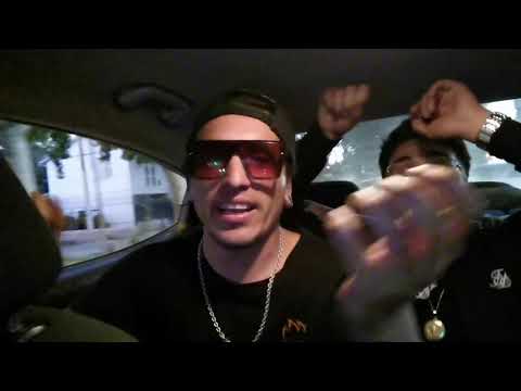 JNO LE INVENTA UNA CANCION A RACEK PARA QUE PUEDA PERDERLE EL MIEDO A LA DUCHA