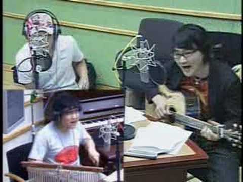 Sukira 2007.05.25 - Accoustic song by guest & Sungmin