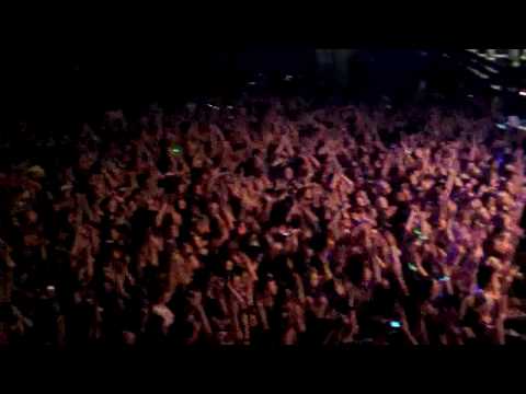 Inside Amy Meredith Cobra Starship Tour Diary Part 1