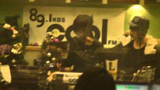 Download lagu 110105 Yesung　Kiss the radio Enter the studio mp3