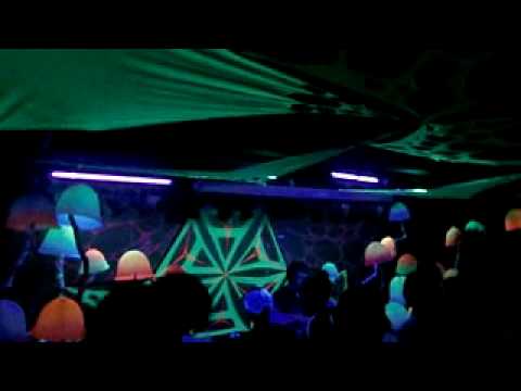 Jahbo (live +dj set) at Brainbusters presents-PadorasBox  Tokyo (Shibuya) 2010